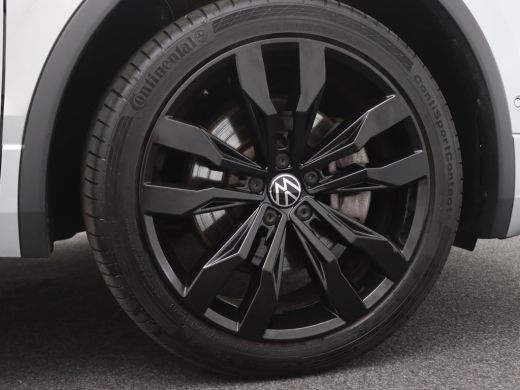 Volkswagen Tiguan 1.4 TSI eHybrid R-Line Business 245PK DSG Trekhaak, LED-Matrix, Elek. achterklep, 20" Suzuka velg... ActivLease financial lease