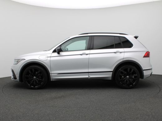 Volkswagen Tiguan 1.4 TSI eHybrid R-Line Business 245PK DSG Trekhaak, LED-Matrix, Elek. achterklep, 20" Suzuka velg... ActivLease financial lease