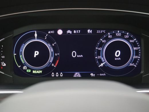 Volkswagen Tiguan 1.4 TSI eHybrid R-Line Business 245PK DSG Trekhaak, LED-Matrix, Elek. achterklep, 20" Suzuka velg... ActivLease financial lease