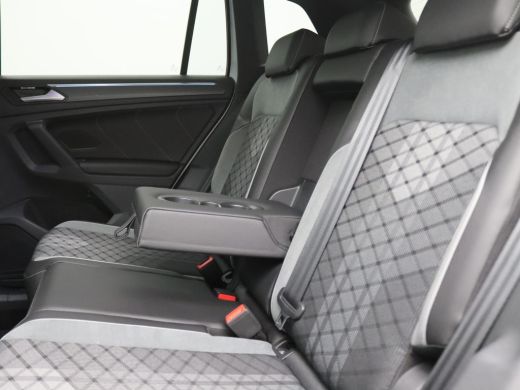 Volkswagen Tiguan 1.4 TSI eHybrid R-Line Business 245PK DSG Trekhaak, LED-Matrix, Elek. achterklep, 20" Suzuka velg... ActivLease financial lease