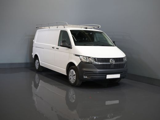Volkswagen Transporter 2.0 TDI L2 BPM VRIJ! Imperiaal/ Carplay/ Airco/ Cruise/ PDC/ Trekhaak ActivLease financial lease