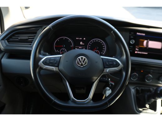 Volkswagen Transporter 2.0 TDI L2 H1 Airco Navigatie Trekhaak ActivLease financial lease