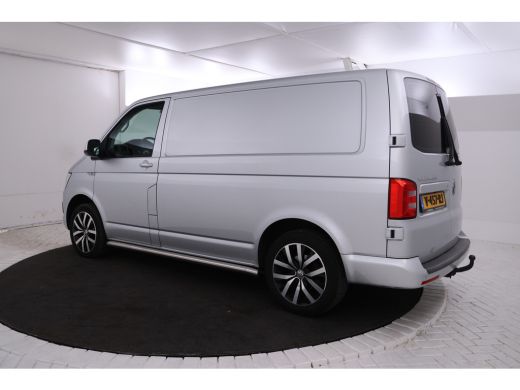 Volkswagen Transporter 2.0 TDI L2 H1 Highline Automaat, Leer, Navigatie, Climate, ActivLease financial lease