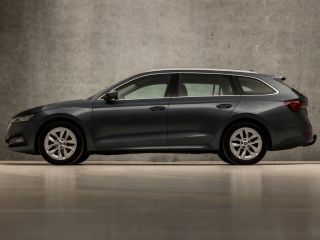 Skoda Octavia Combi 1.0 e-TSI Sport Automaat (VIRTUAL COCKPIT, APPLE CARPLAY, HEAD-UP DISPLAY, STUUR/STOELVERWA...