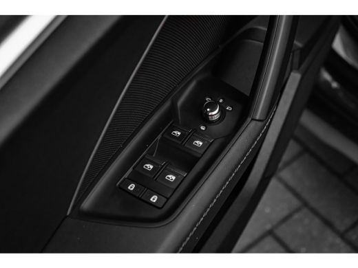 Audi A3 Sportback 30 TFSI S edition 110PK | Stoelverw. voor | Sfeerverlichting | Cruise Control Adaptief ... ActivLease financial lease