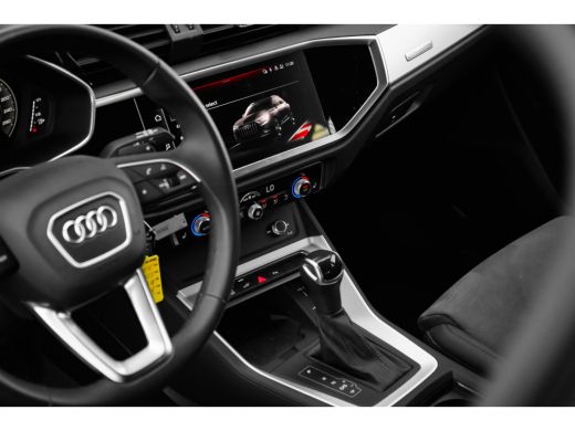 Audi Q3 45 TFSI e Advanced edition | Achteruitrijcamera | Stoelverwarming | Adaptieve Cruise Control | Le... ActivLease financial lease