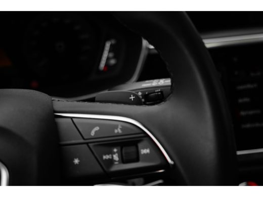 Audi Q3 45 TFSI e Advanced edition | Achteruitrijcamera | Stoelverwarming | Adaptieve Cruise Control | Le... ActivLease financial lease