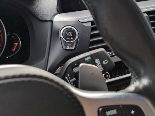 BMW X3 xDrive20i High Executive M-Sport | Org. NL | Panoramadak | Head-up | Stuurverwarming | Camera | L... ActivLease financial lease