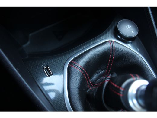 Ford Fiesta 1.0EB ST-Line X | NL-AUTO! | 1 EIGENAAR | TREKHAAK | LED | CRUISE | DEALER OH | WINTERPACK | APPL... ActivLease financial lease
