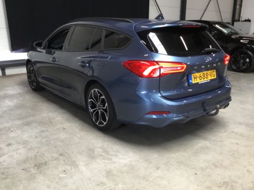 Ford Focus 1.0EB 155PK ST-LINE X | NL AUTO! | 1 EIGENAAR | TREKHAAK | PARK SENS V+A | CRUISE | WINTERPACK | ... ActivLease financial lease