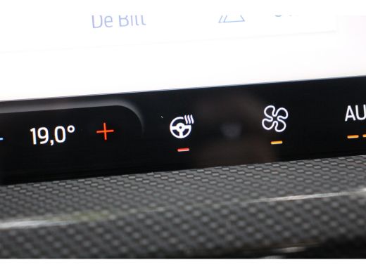 Ford Focus 1.0EB Hybrid ST Line X | NL AUTO! | DEALER OH! | WINTERPACK | AFN. TREKHAAK | CAMERA | EL. ACHTER... ActivLease financial lease