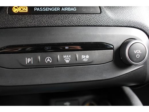 Ford Focus 1.0EB Hybrid ST Line X | NL AUTO! | DEALER OH! | WINTERPACK | AFN. TREKHAAK | CAMERA | EL. ACHTER... ActivLease financial lease