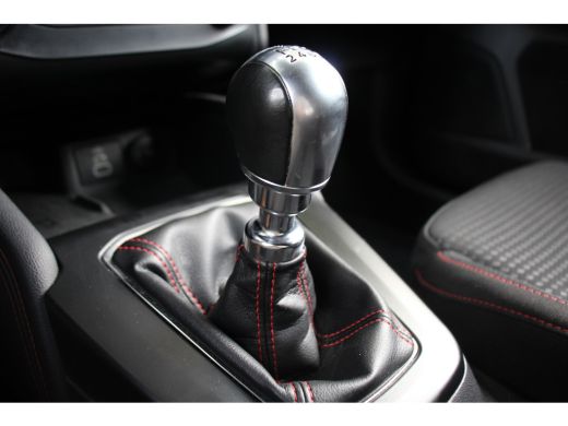 Ford Focus 1.0EB Hybrid ST Line X | NL AUTO! | DEALER OH! | WINTERPACK | AFN. TREKHAAK | CAMERA | EL. ACHTER... ActivLease financial lease