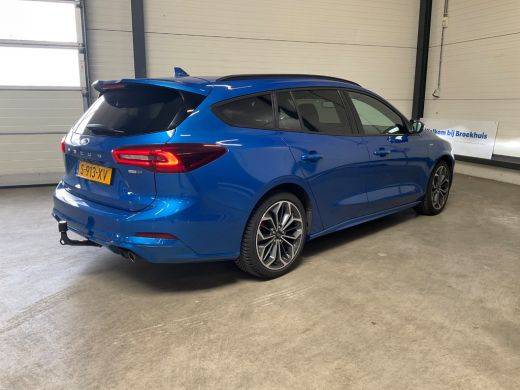 Ford Focus 1.0EB Hybrid ST Line X | NL AUTO! | DEALER OH! | WINTERPACK | AFN. TREKHAAK | CAMERA | EL. ACHTER... ActivLease financial lease