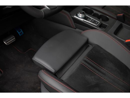 Ford Kuga 2.5 PHEV ST-Line X | Black-pack | Wegklap Trekhaak | Pano-dak | Matrix LED verlichting | 20 inch ... ActivLease financial lease