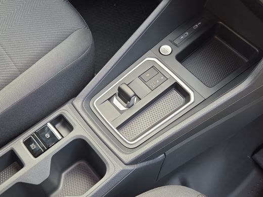 Ford Transit Connect 1.5 EcoBoost PHEV L1 Trend | Houten vloer in laadruimte | Parkeersensor voor en achter | Trekhaak ActivLease financial lease