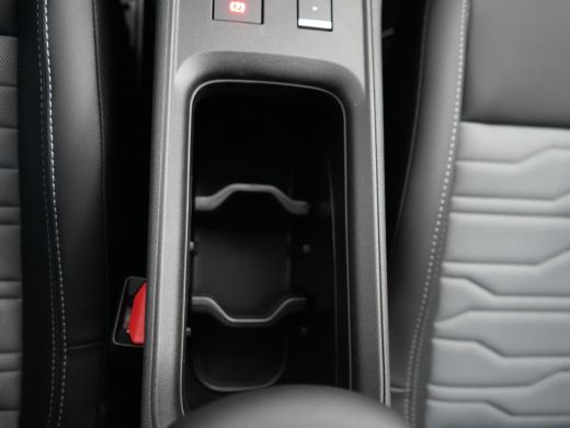 Jeep Avenger 1.2T 4xe Overland Automaat | Achteruitrijcamera | Airco (automatisch) | Apple Carplay/Android Aut... ActivLease financial lease