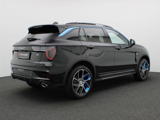 Lynk & Co 01 1.5 Plug-in Hybrid 261PK Aut. panoramadak, zwarte hemel, 360 gr. camera, stuur/stoelverwarming, k... ActivLease financial lease