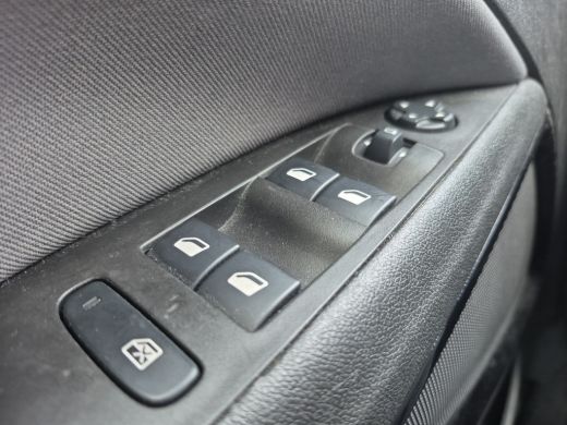 Opel Crossland X 1.2 Turbo 120 Jaar Edition | Airco | Cruise control | Lichtmetalen velgen 16" ActivLease financial lease