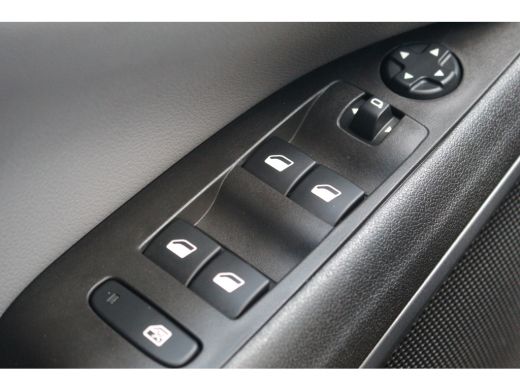 Opel Crossland X 1.2 Turbo Innovation | 11.000 KM ! | Camera | Cruise | PDC V+A | Led | 16'' LMV | Keyless | 11.00... ActivLease financial lease