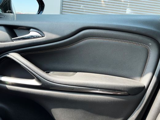 Opel Zafira 1.4 Turbo/120pk/7-persoons/Cruise/Carplay/Emerald Green/PDC/Led ActivLease financial lease