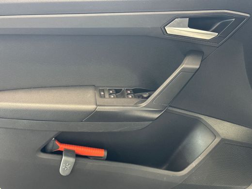 Seat Arona 1.0 95pk TSI Style Parkeersensoren achter | Cruise control | Automatische airco 2-zones ActivLease financial lease