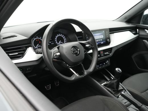 Skoda Kamiq 1.0 TSI 110pk Sport Business Navi via App Pdc Clima Lm Velgen 298 ActivLease financial lease