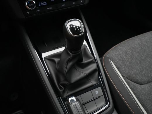 Skoda Scala 1.0 TSI 115pk First Edition clima trekhaak 17'lm parkeersensors stoelverwarming ActivLease financial lease
