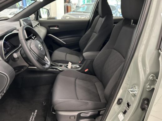Toyota Corolla Cross Hybrid 200 Dynamic ActivLease financial lease