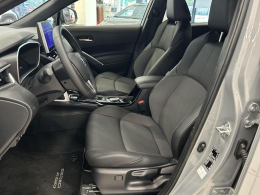 Toyota Corolla Cross Hybrid 200 Style ActivLease financial lease