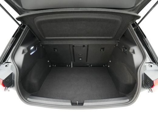 Volkswagen ID.3 Pure Oranje Edition 52 kWh Camera 19"velgen Privacy Glass navigatie Led 181 ActivLease financial lease