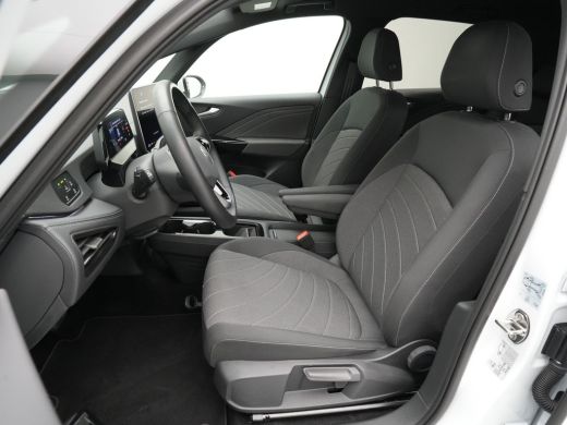 Volkswagen ID.3 Pure Oranje Edition 52 kWh Camera 19"velgen Privacy Glass navigatie Led 181 ActivLease financial lease