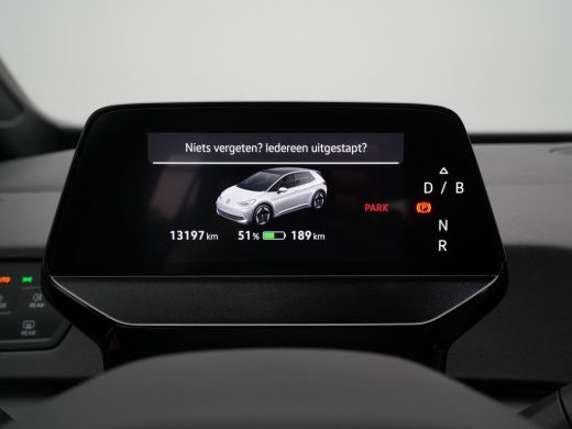 Volkswagen ID.3 Pure Oranje Edition 52 kWh Camera 19"velgen Privacy Glass navigatie Led 181 ActivLease financial lease