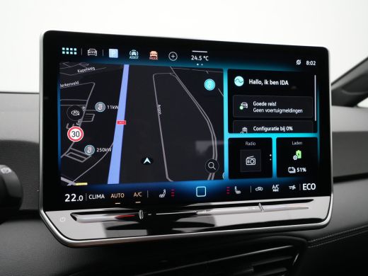 Volkswagen ID.3 Pure Oranje Edition 52 kWh Camera 19"velgen Privacy Glass navigatie Led 181 ActivLease financial lease