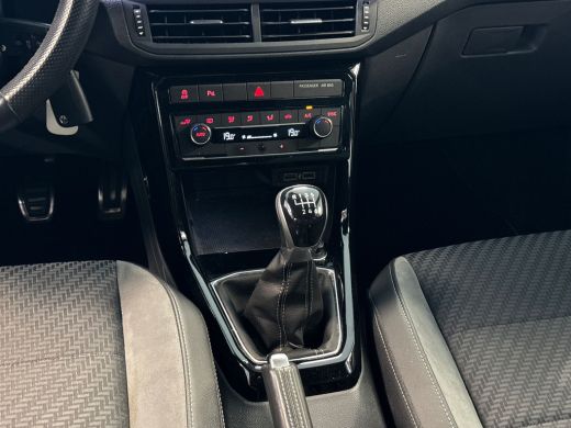 Volkswagen T-Cross 1.0 115pk TSI R-line Adaptive Cruise Control | Velgen 'Nevada', 18 inch lichtmetaal | R-line exte... ActivLease financial lease