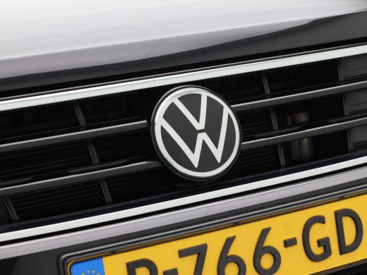 Volkswagen Tiguan 1.4 TSi 245 Pk Automaat eHybrid R-Line Business+ | Black Style | Matrix LED | Elektrische Achterk... ActivLease financial lease