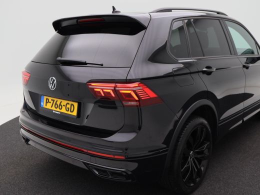 Volkswagen Tiguan 1.4 TSi 245 Pk Automaat eHybrid R-Line Business+ | Black Style | Matrix LED | Elektrische Achterk... ActivLease financial lease