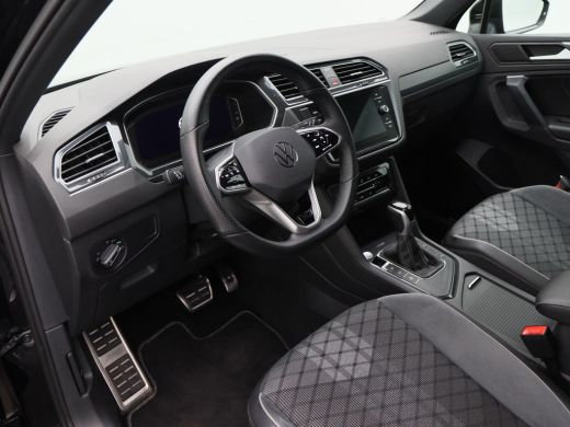 Volkswagen Tiguan 1.4 TSi 245 Pk Automaat eHybrid R-Line Business+ | Black Style | Matrix LED | Elektrische Achterk... ActivLease financial lease