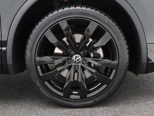 Volkswagen Tiguan 1.4 TSi 245 Pk Automaat eHybrid R-Line Business+ | Black Style | Matrix LED | Elektrische Achterk... ActivLease financial lease