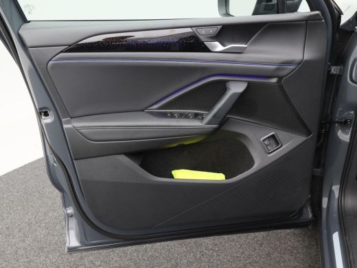 Volkswagen Tiguan 1.5 eHybrid 272 Pk Automaat R-Line Edition | Panorama Dak | Trekhaak | Massage Stoelen | Camera |... ActivLease financial lease