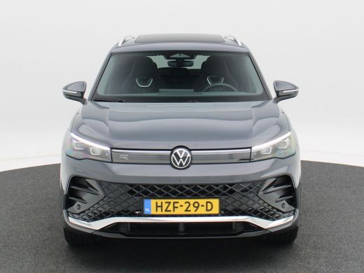 Volkswagen Tiguan 1.5 eHybrid 272 Pk Automaat R-Line Edition | Panorama Dak | Trekhaak | Massage Stoelen | Camera |... ActivLease financial lease