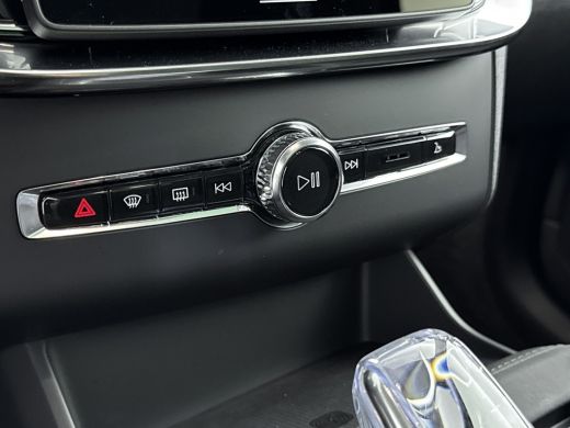 Volvo  XC90 T8 AWD Plug-in Ultra Dark NEW MODEL | Trekhaak | Nappa Leder | Luchtvering | Stoelventilatie - ve... ActivLease financial lease