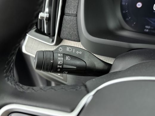 Volvo  XC90 T8 AWD Plug-in Ultra Dark NEW MODEL | Trekhaak | Nappa Leder | Luchtvering | Stoelventilatie - ve... ActivLease financial lease
