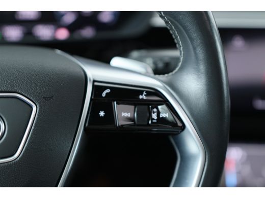 Audi e-tron 55 quattro S edition 95 kWh | Open Dak | Valcona | LED | Camera | Virtual | Memory | Cruise Adapt... ActivLease financial lease