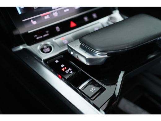 Audi e-tron 55 quattro S edition 95 kWh | Open Dak | Valcona | LED | Camera | Virtual | Memory | Cruise Adapt... ActivLease financial lease