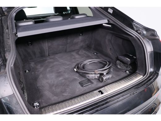 Audi e-tron 55 quattro S edition 95 kWh | Open Dak | Valcona | LED | Camera | Virtual | Memory | Cruise Adapt... ActivLease financial lease