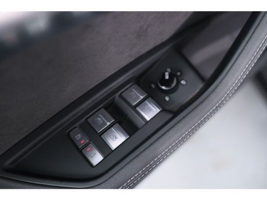 Audi e-tron 55 quattro S edition 95 kWh | Open Dak | Valcona | LED | Camera | Virtual | Memory | Cruise Adapt... ActivLease financial lease