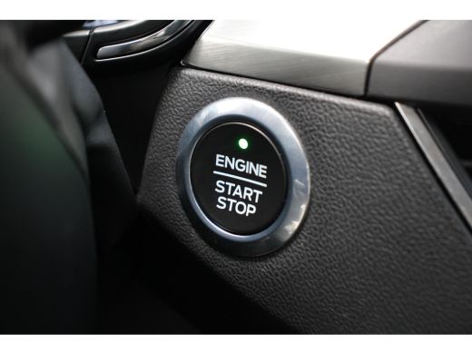 Ford Focus 1.0EB TITANIUM | NL-AUTO! | 1 EIGENAAR | PARK SENS V+A | LED | LANE ASSIST | CRUISE | WINTERPACK ... ActivLease financial lease