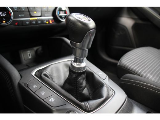 Ford Focus 1.0EB TITANIUM | NL-AUTO! | 1 EIGENAAR | PARK SENS V+A | LED | LANE ASSIST | CRUISE | WINTERPACK ... ActivLease financial lease