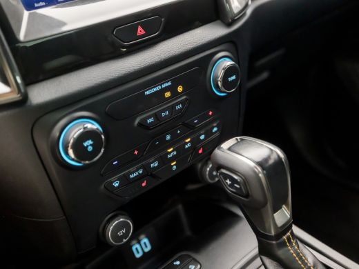 Ford Ranger 2.0 EcoBlue Wildtrak Supercab 213Pk Automaat (APPLE CARPLAY, GROOT NAVI, CAMERA, LEDER, TREEPLANK... ActivLease financial lease